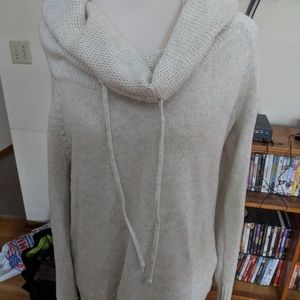 Columbia White Sweater